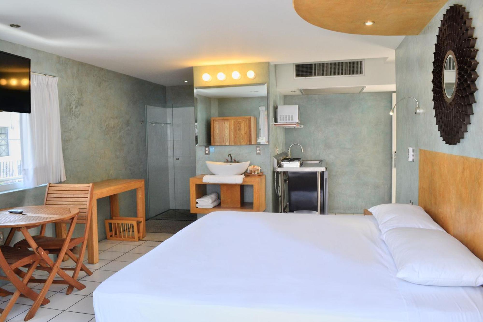 Hotel Rio Malecon Пуэрто-Вальярта Экстерьер фото