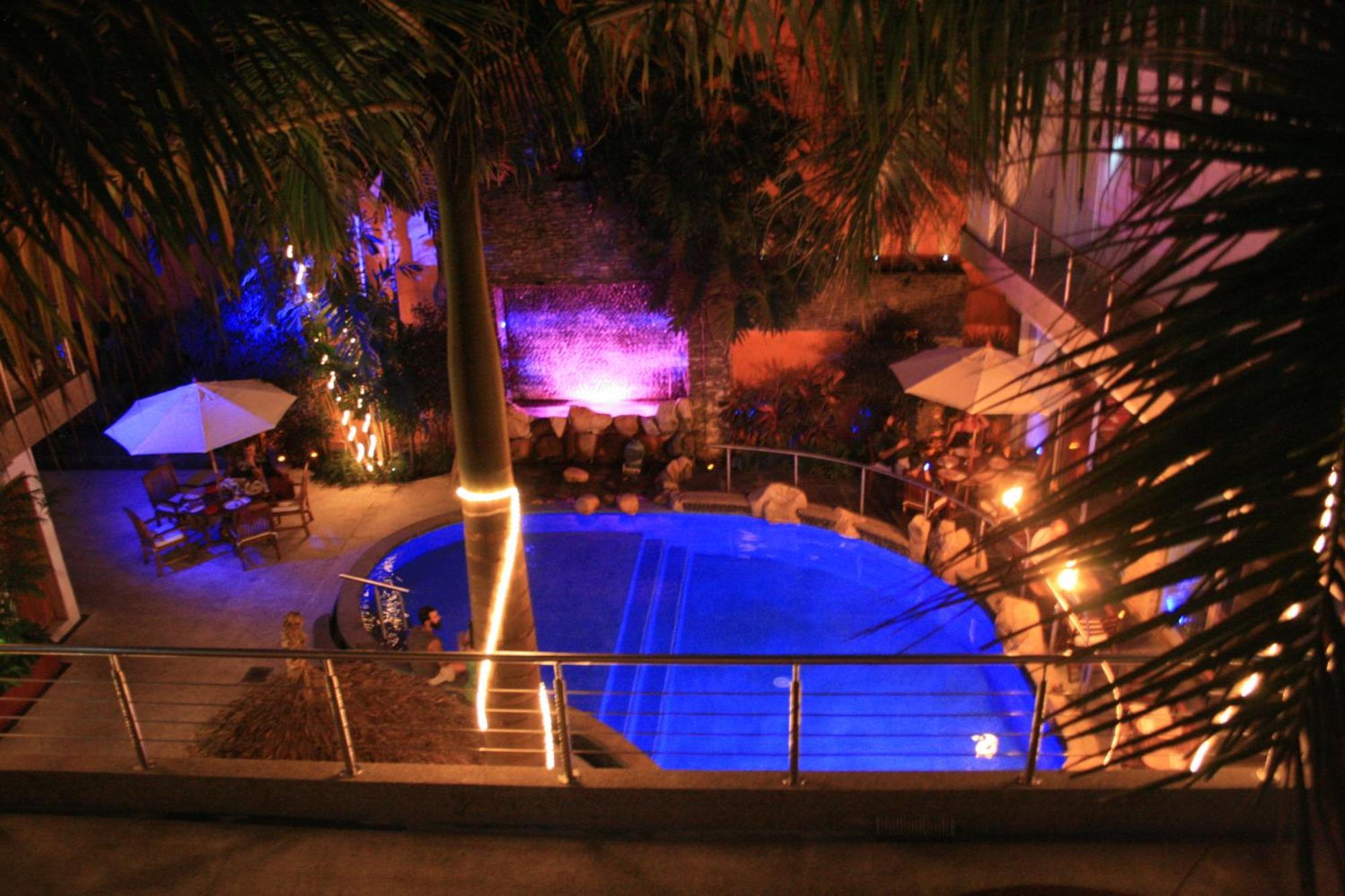 Hotel Rio Malecon Пуэрто-Вальярта Экстерьер фото