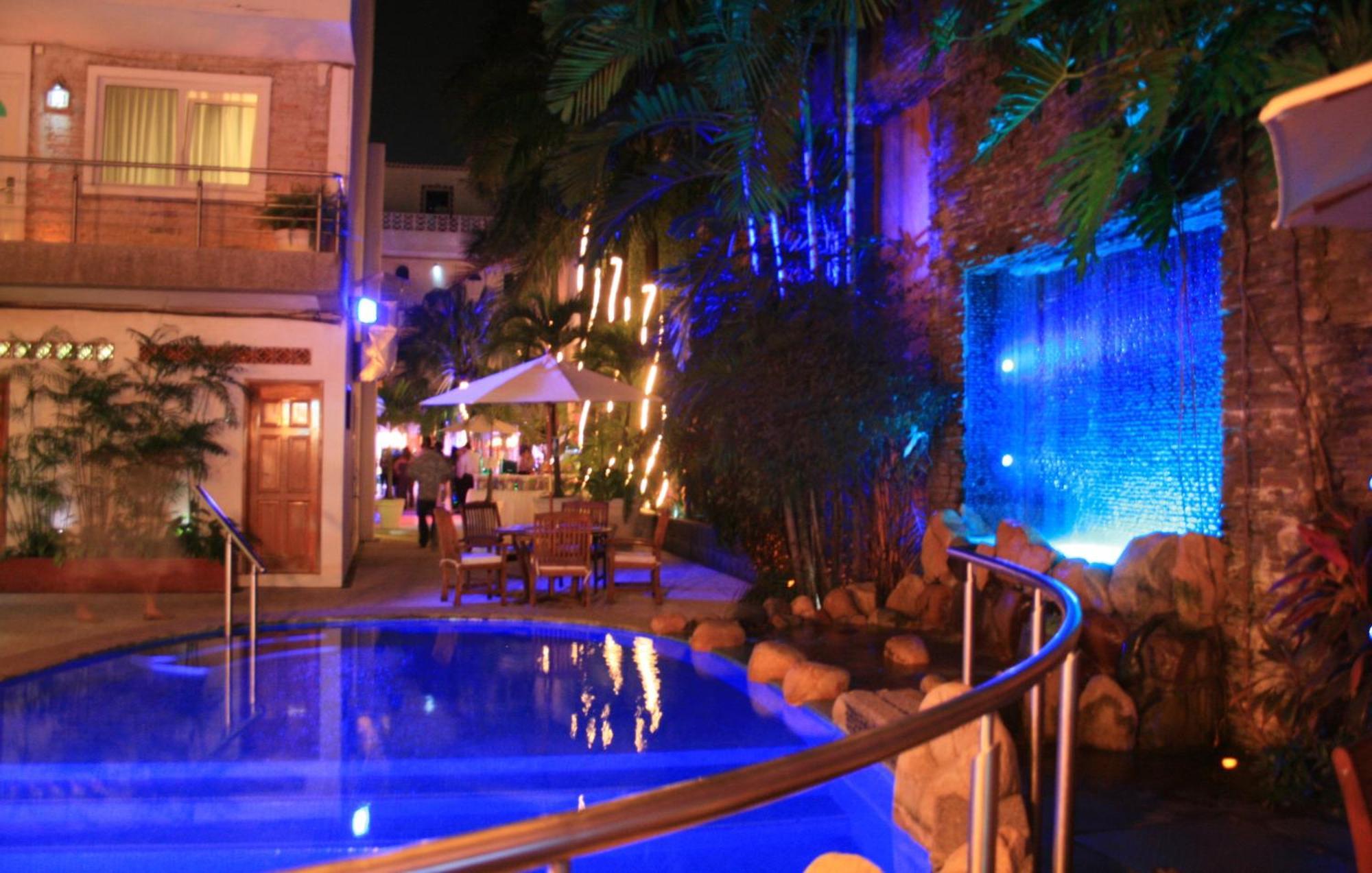 Hotel Rio Malecon Пуэрто-Вальярта Экстерьер фото