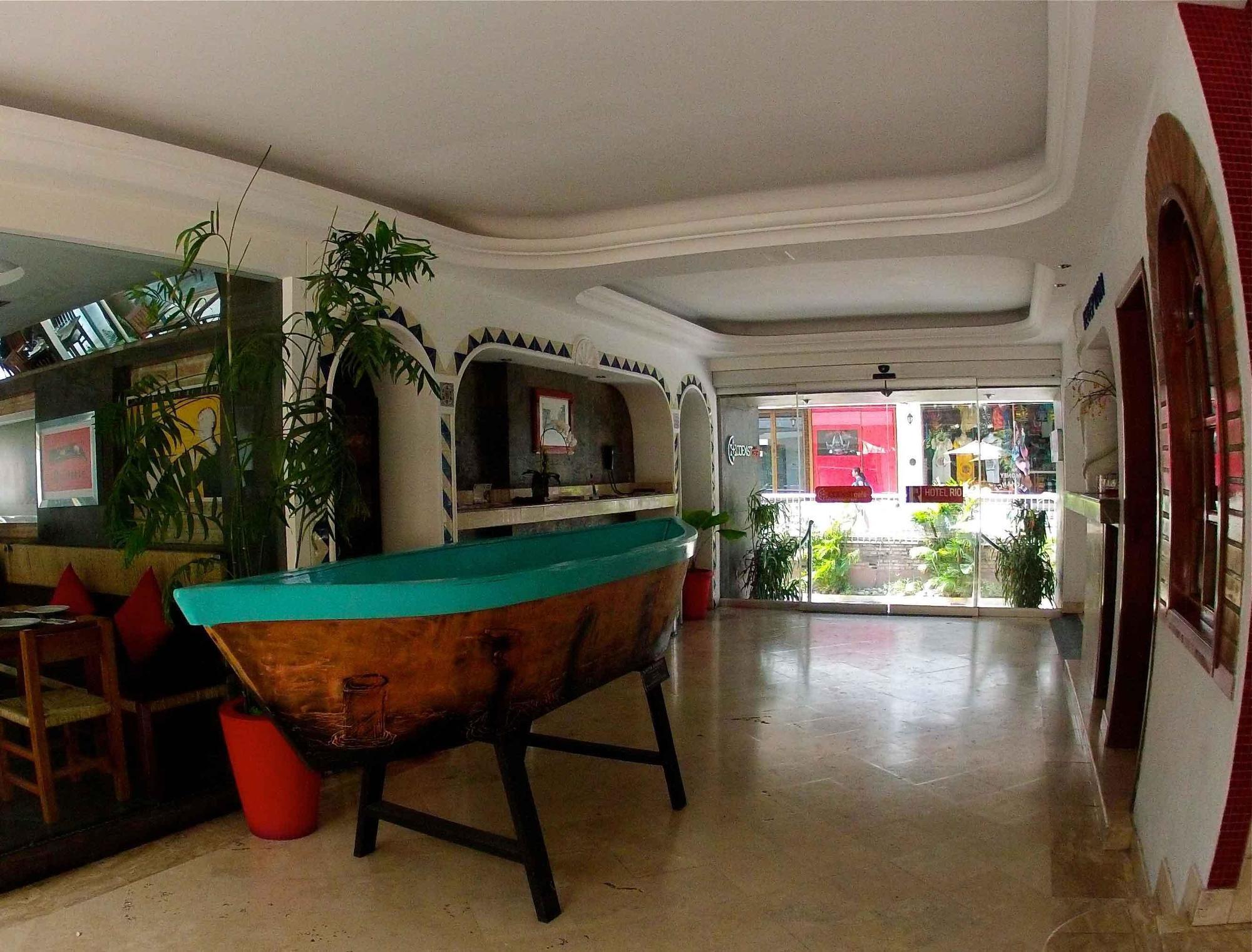 Hotel Rio Malecon Пуэрто-Вальярта Экстерьер фото