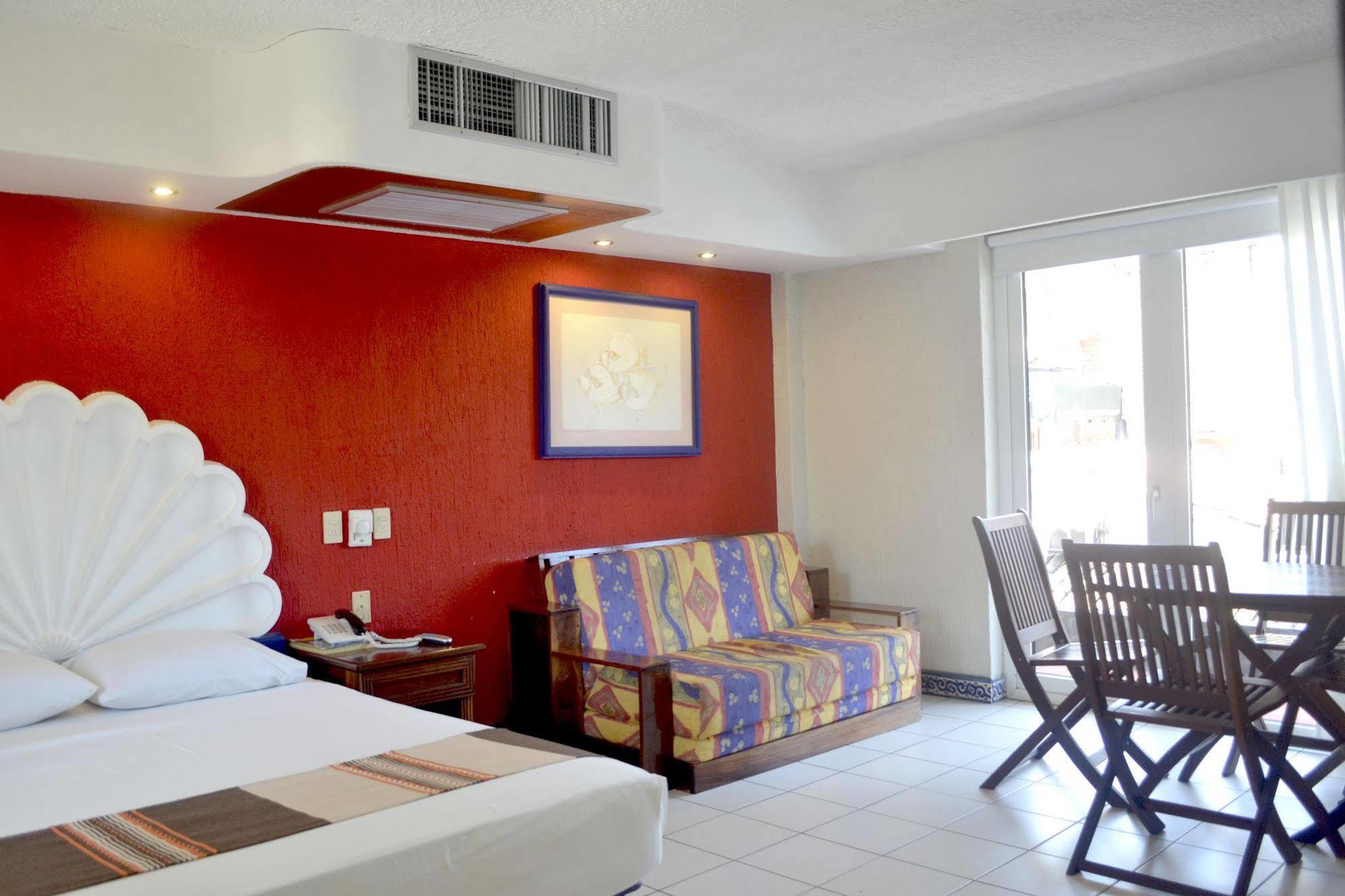 Hotel Rio Malecon Пуэрто-Вальярта Экстерьер фото