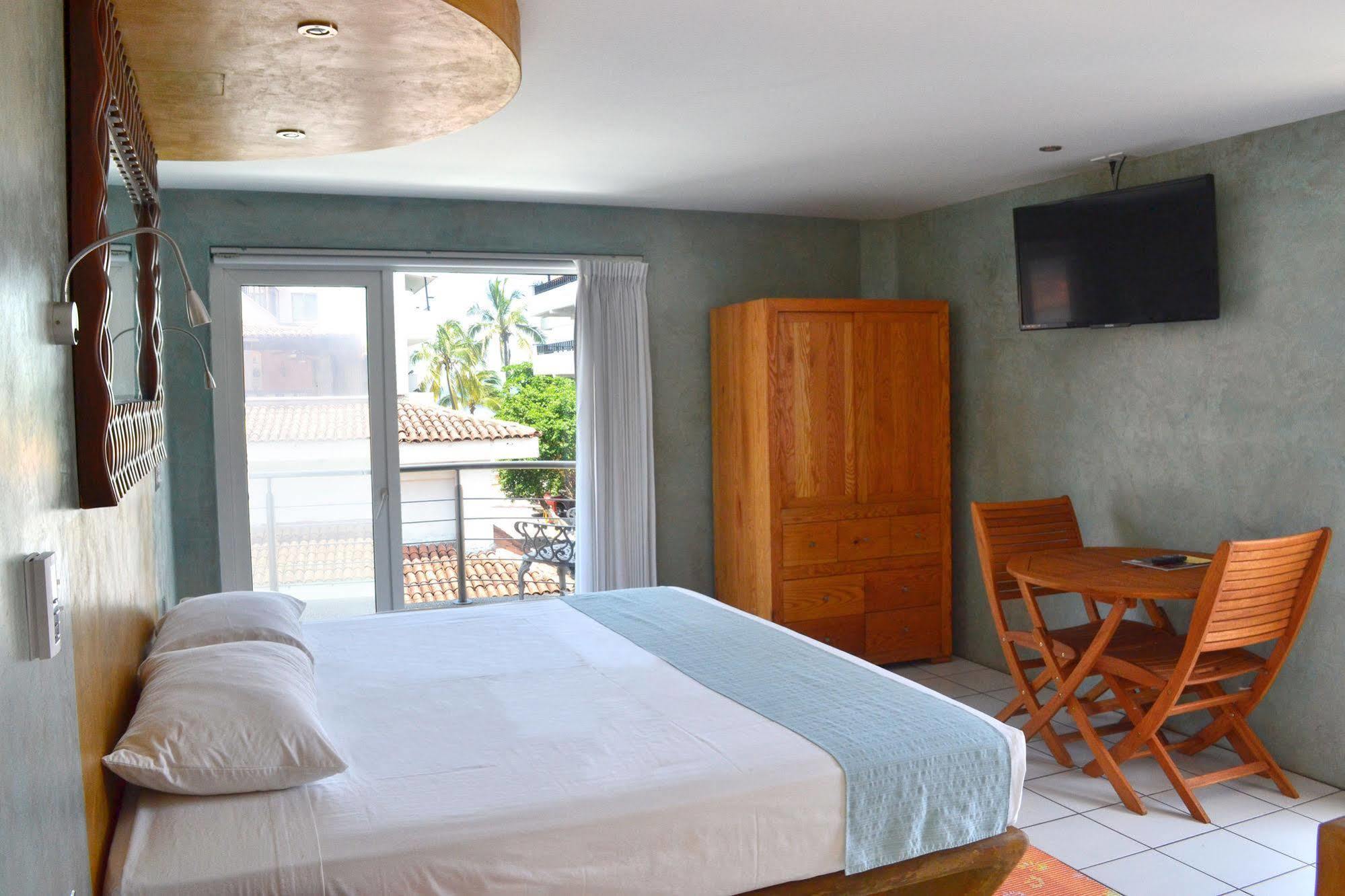 Hotel Rio Malecon Пуэрто-Вальярта Экстерьер фото